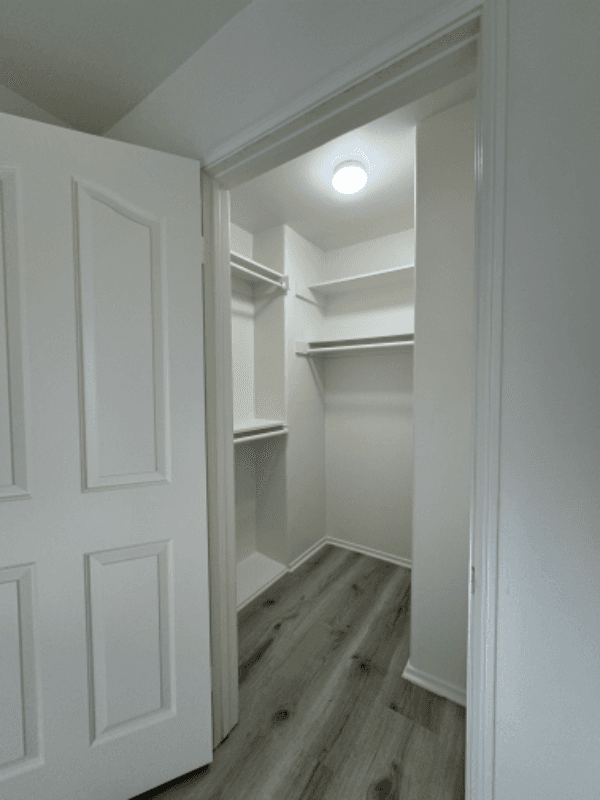 Sherman Oaks Townhome: 13022 Riversidd Dr