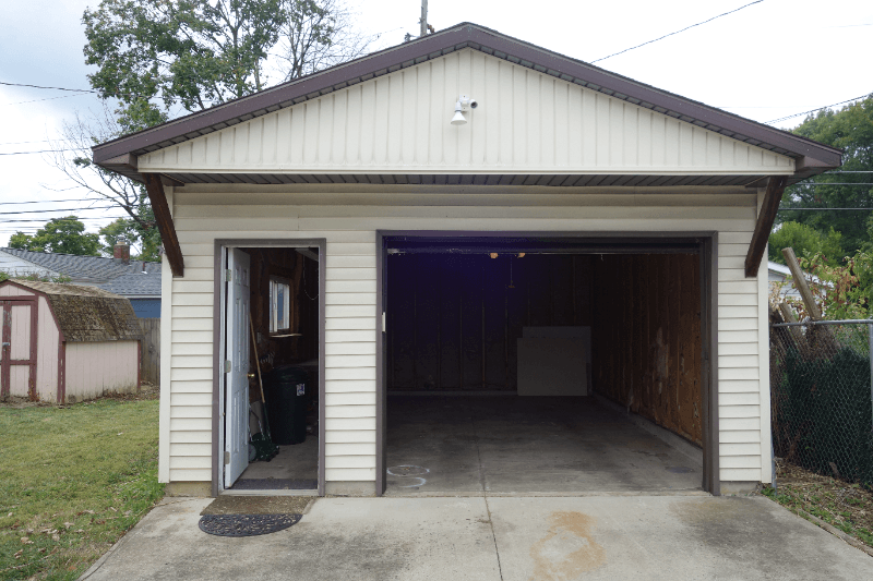 Columbus House: 5289 Eisenhower Rd