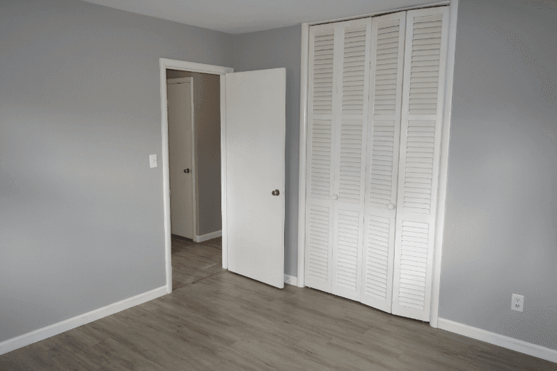 Columbus House: 5289 Eisenhower Rd