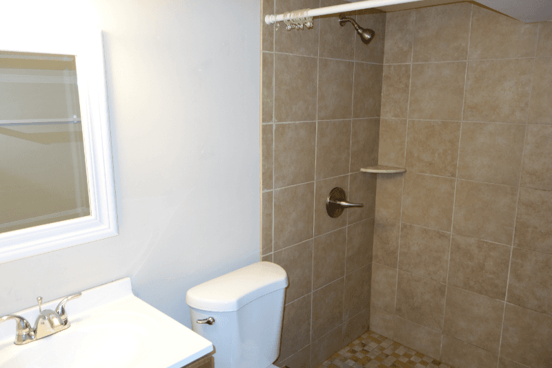 Columbus House: 5289 Eisenhower Rd