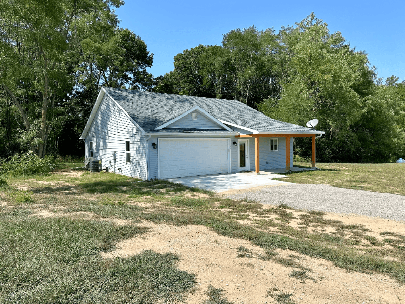 Tecumseh House: 6842 Rogers Highway