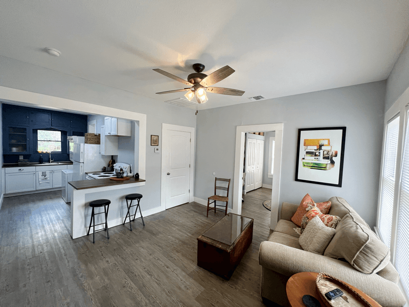 San Antonio Townhome: 715 W Hollywood