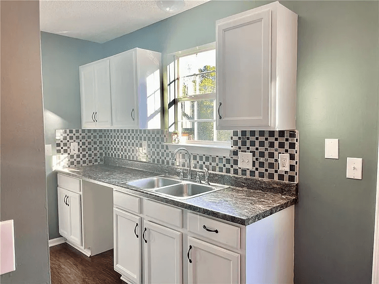 Cartersville Townhome: 51 Valley View Dr