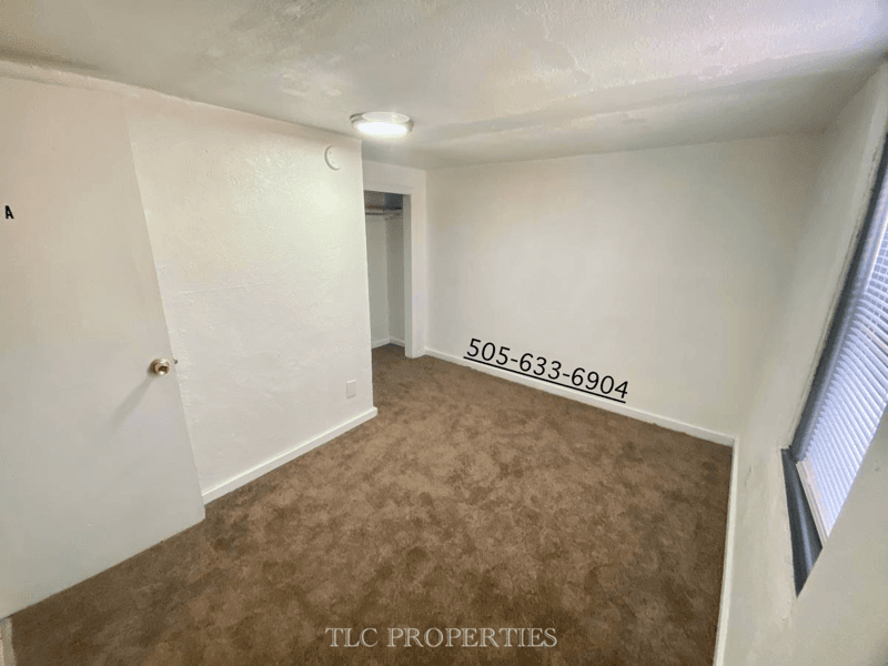 Albuquerque Apartment: Louisiana Blvd NE
