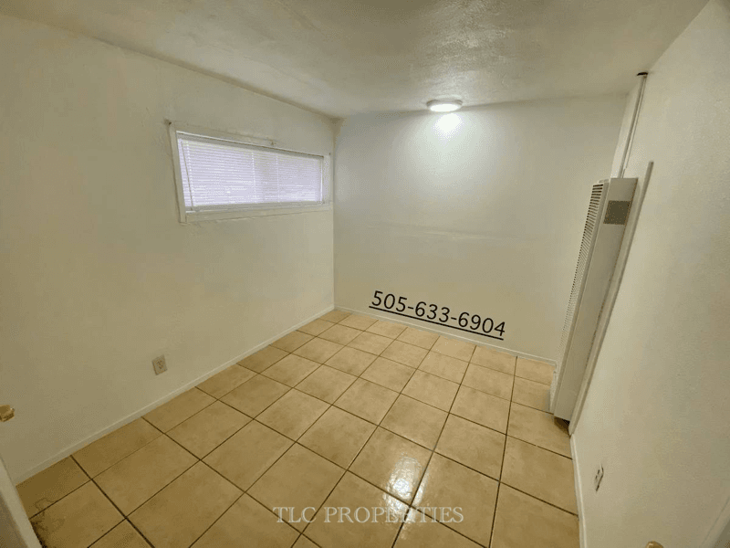 Albuquerque Apartment: Louisiana Blvd NE