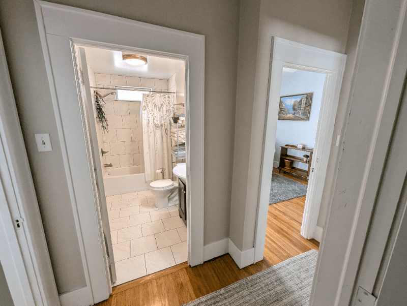 Utica House: 1800 Storrs Ave