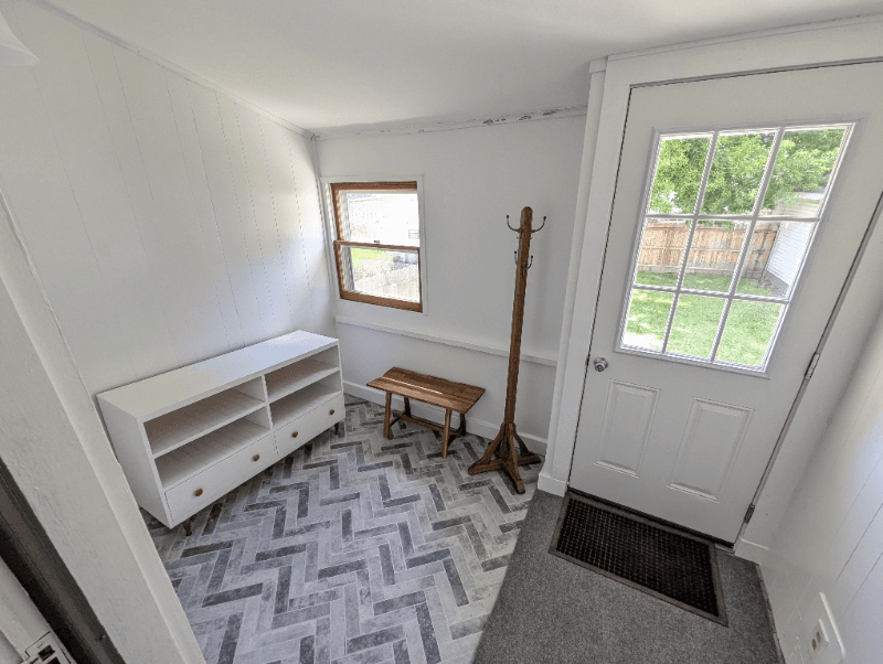 Utica House: 1800 Storrs Ave