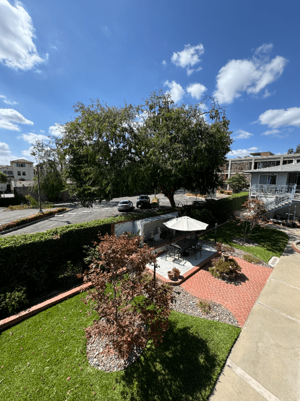 Pasadena Apartment: 251 N El Molino Ave