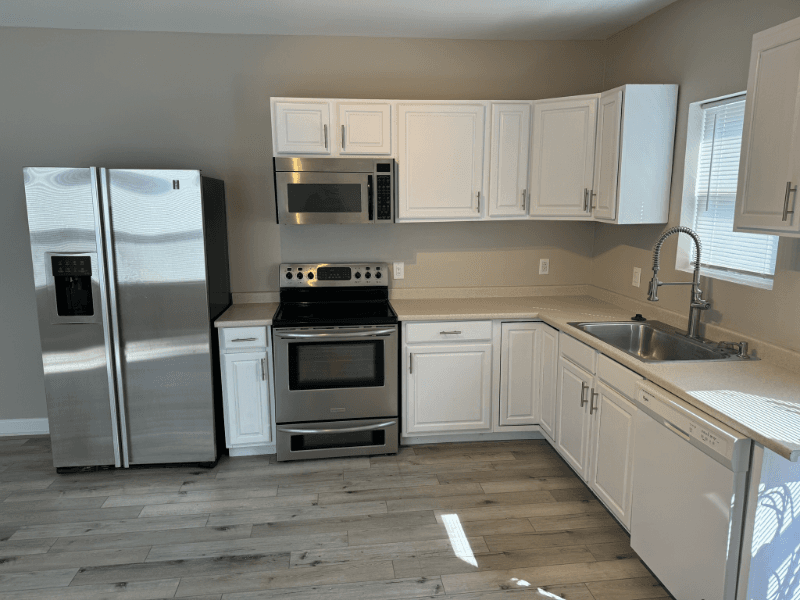 Paw Paw Apartment: 351 Chicago Rd