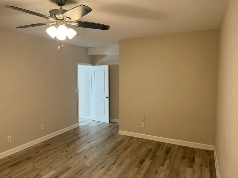 Paw Paw Apartment: 351 Chicago Rd
