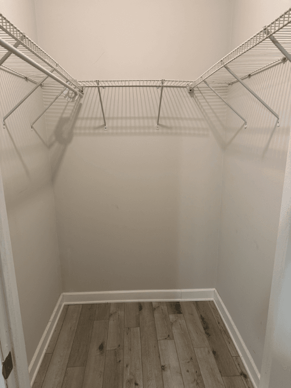 Paw Paw Apartment: 351 Chicago Rd