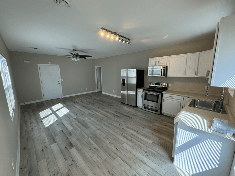 Paw Paw Apartment: 351 Chicago Rd