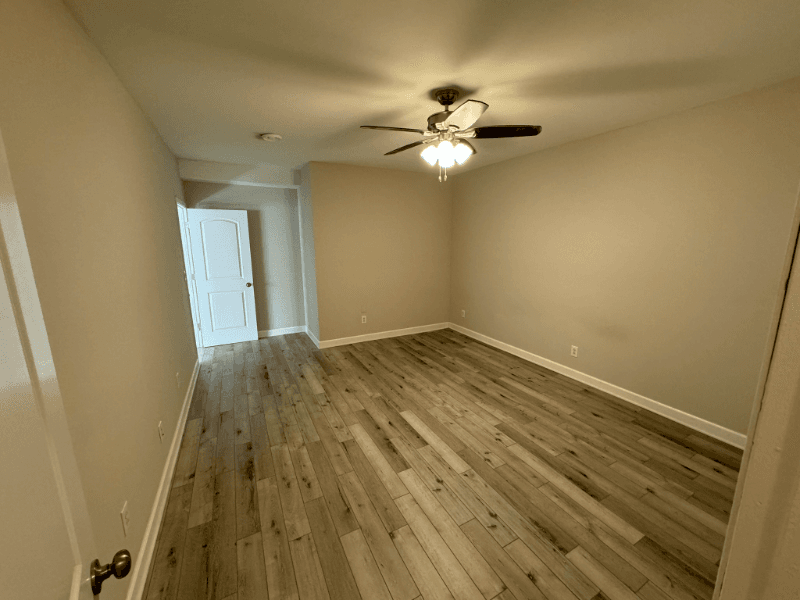Paw Paw Apartment: 351 Chicago Rd
