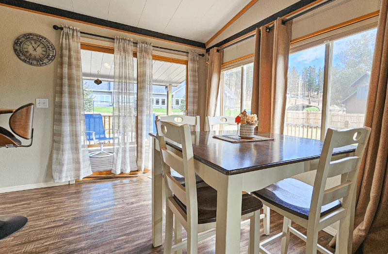Hill City House: 459 Major Lake Dr