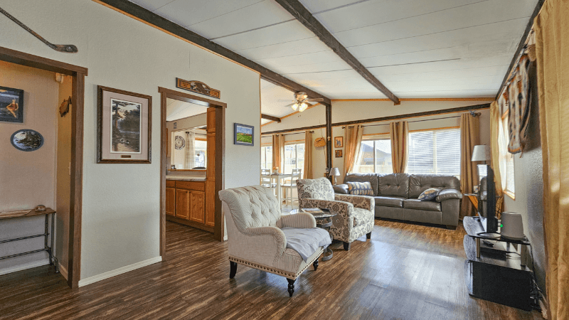 Hill City House: 459 Major Lake Dr