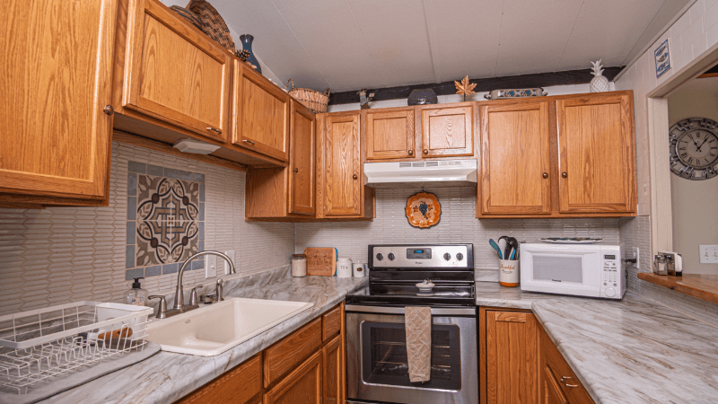 Hill City House: 459 Major Lake Dr