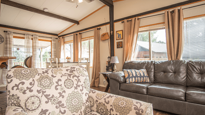 Hill City House: 459 Major Lake Dr