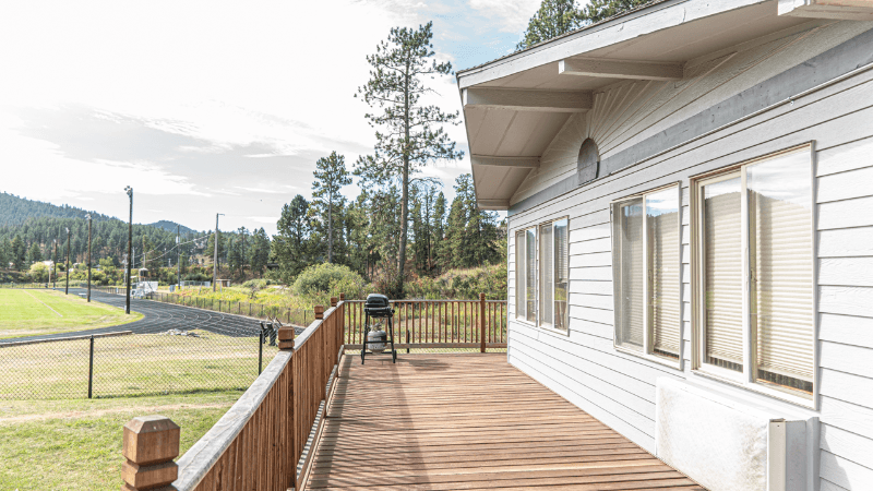 Hill City House: 459 Major Lake Dr