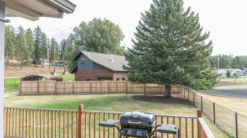 Hill City House: 459 Major Lake Dr