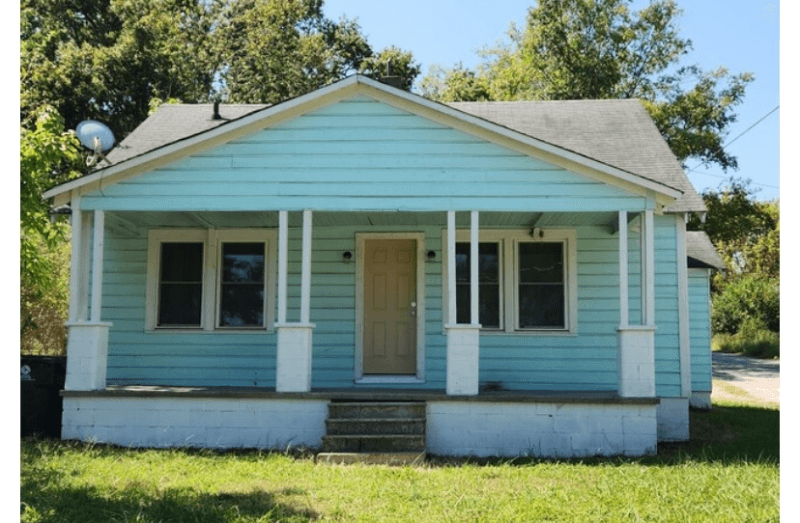 Henderson House: 528 Hickory street
