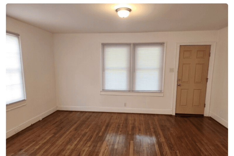 Henderson House: 528 Hickory street