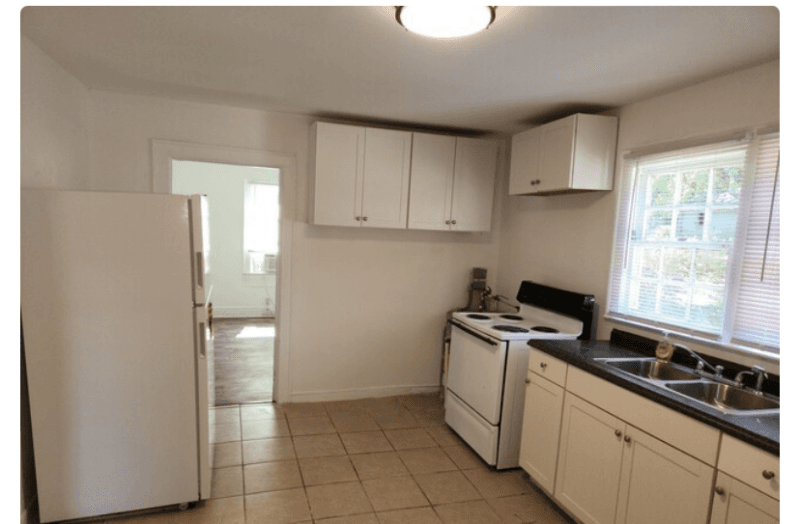 Henderson House: 528 Hickory street