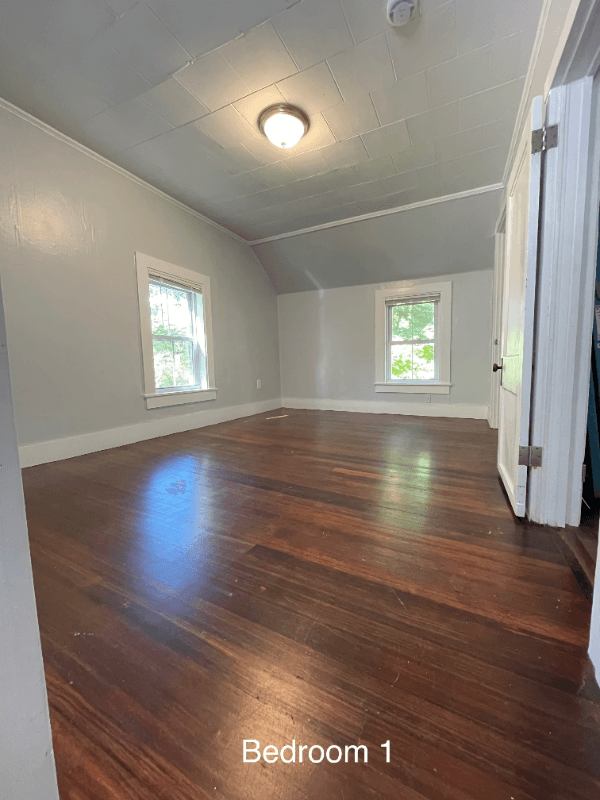 Somersworth Apartment: 13 Lincoln St