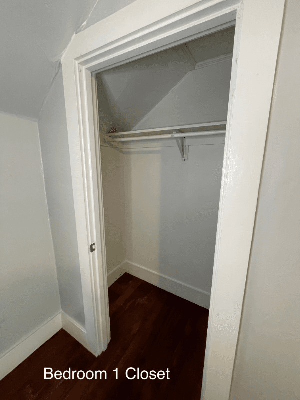 Somersworth Apartment: 13 Lincoln St