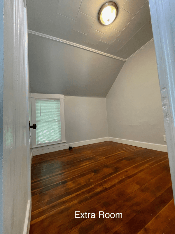 Somersworth Apartment: 13 Lincoln St
