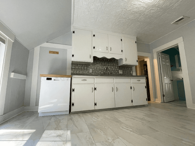 Somersworth Apartment: 13 Lincoln St
