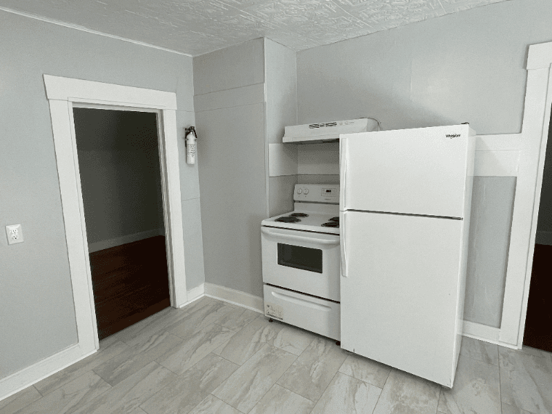 Somersworth Apartment: 13 Lincoln St