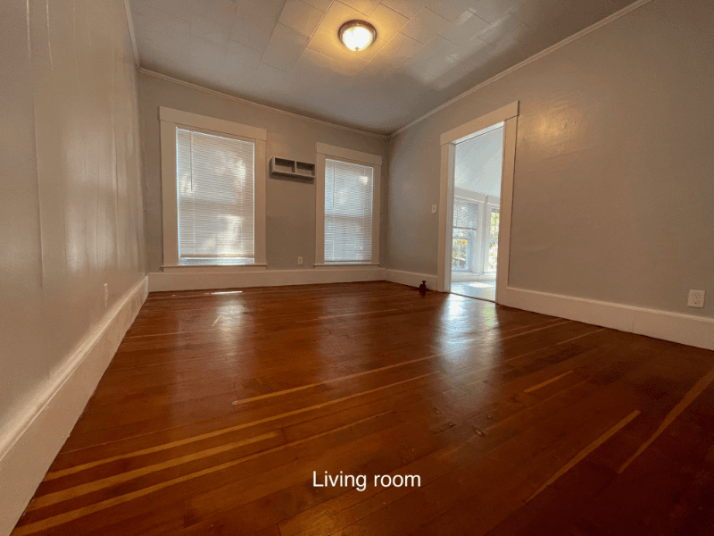 Somersworth Apartment: 13 Lincoln St