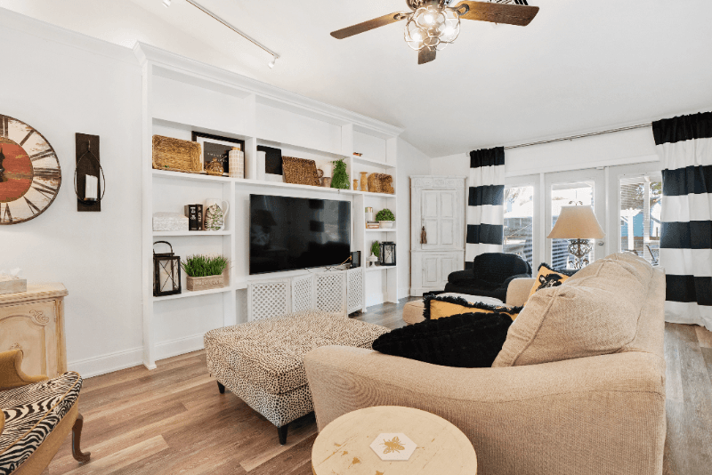 Palm Harbor House: 16 Citrus Drive