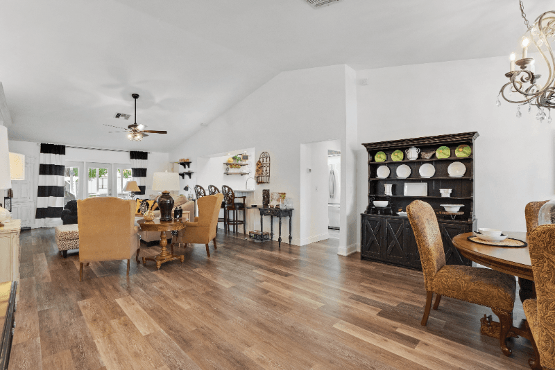 Palm Harbor House: 16 Citrus Drive