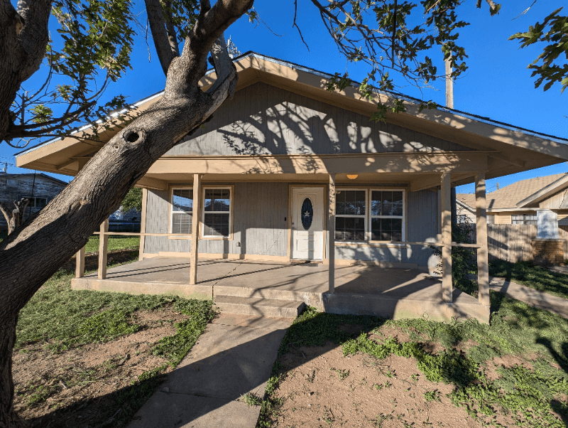 Big Spring House: 406 Goliad St
