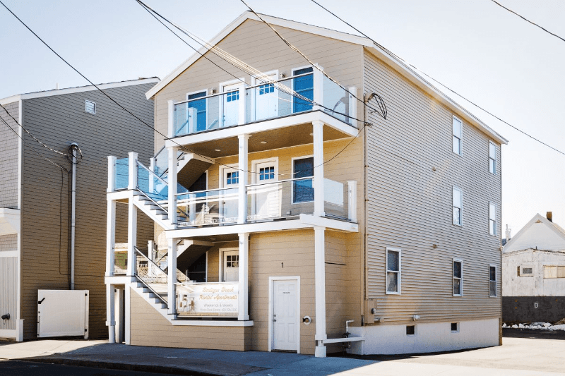 Hampton House: 1 L Street