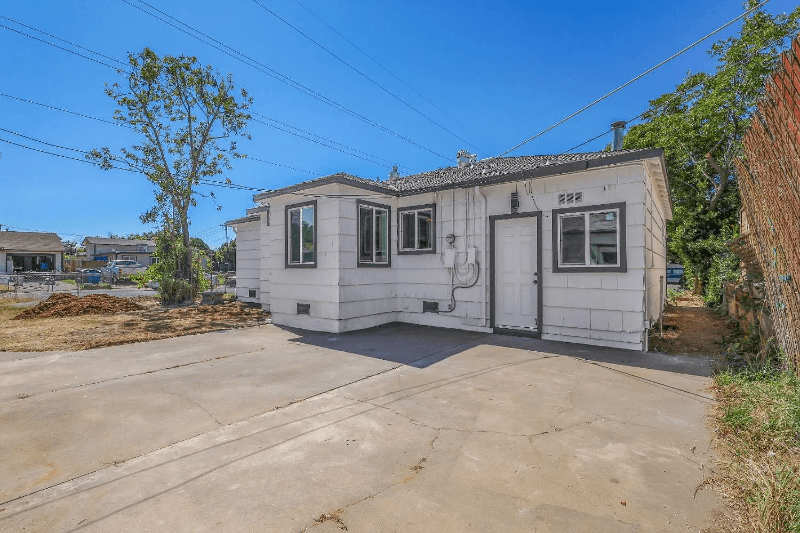 Sacramento House: 1913 South Ave