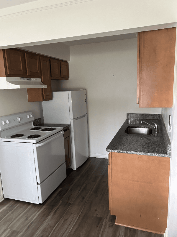 St Clair Shores Apartment: 20401 E. 8 Mile Road