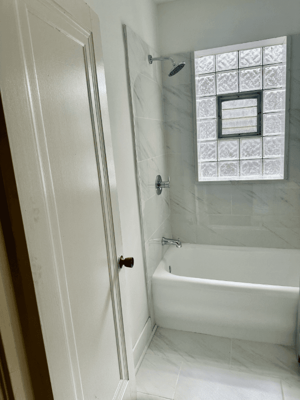 Chicago Apartment: 5033 N Harding