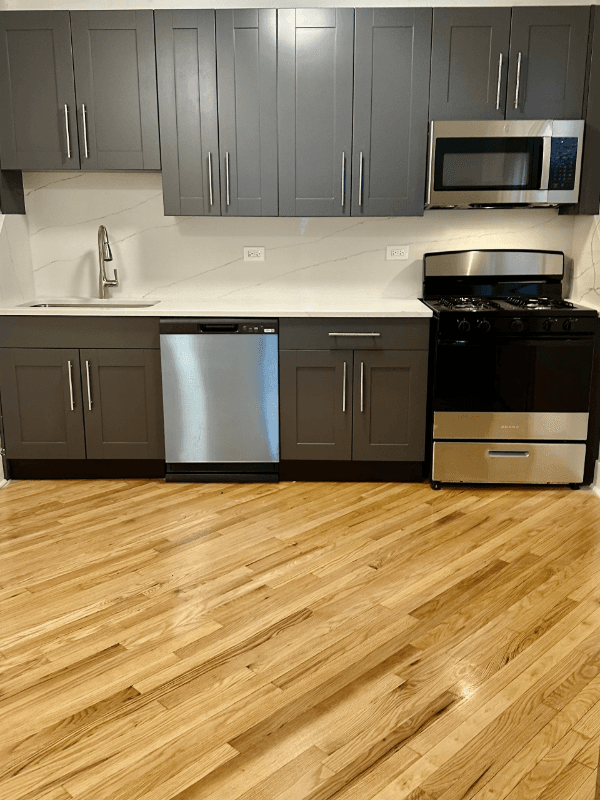 Chicago Apartment: 5033 N Harding