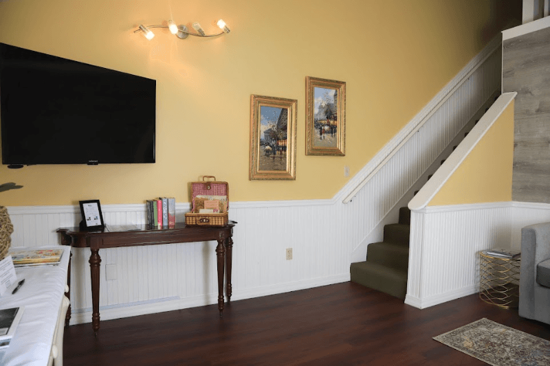 camden Apartment: 41 Elm Street