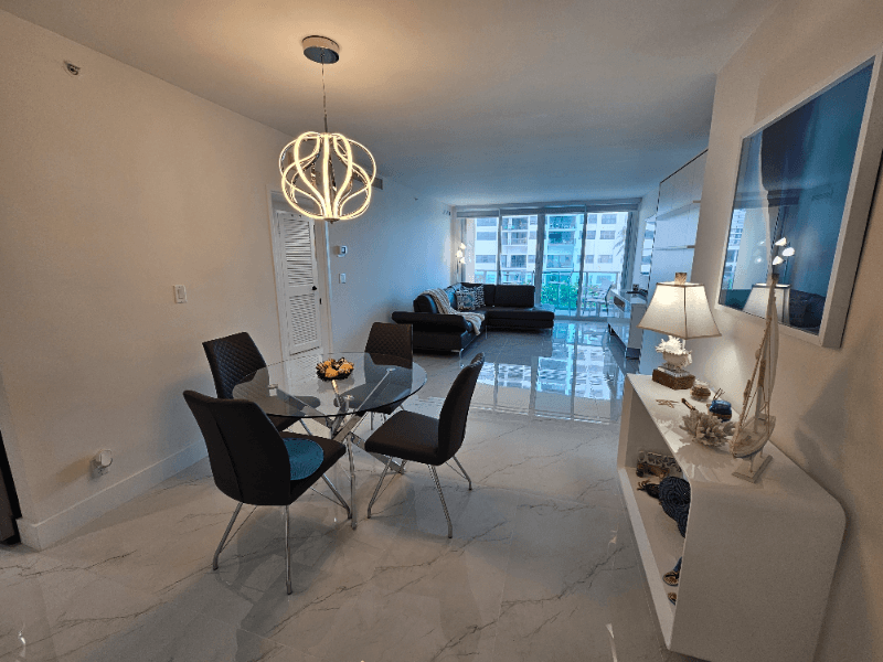 Hollywood Condo: 2501 S Ocean Dr