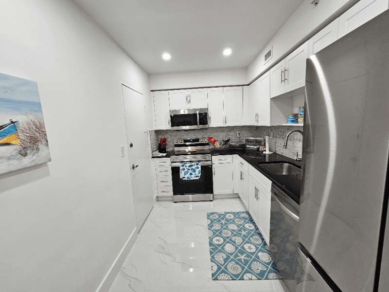 Hollywood Condo: 2501 S Ocean Dr