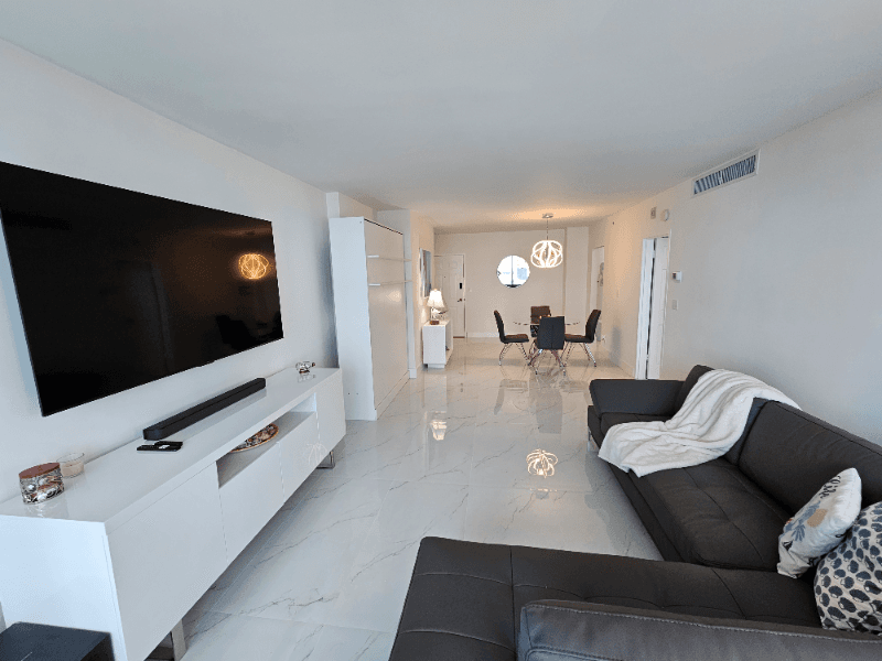 Hollywood Condo: 2501 S Ocean Dr