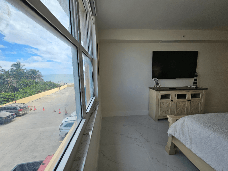 Hollywood Condo: 2501 S Ocean Dr