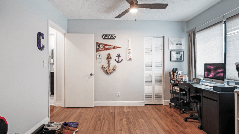 Davie Townhome: 3 Laredo Pl
