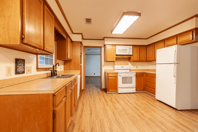 Lanett House: 806 21st Ave SW
