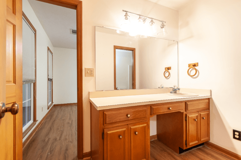 Lanett House: 806 21st Ave SW