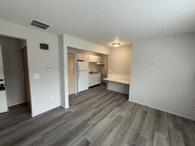 Enon Apartment: 6634 Rita Dr.