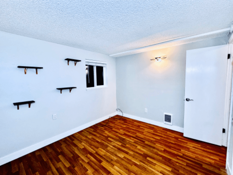 Gresham Apartment: 2755 NE Hogan Drive